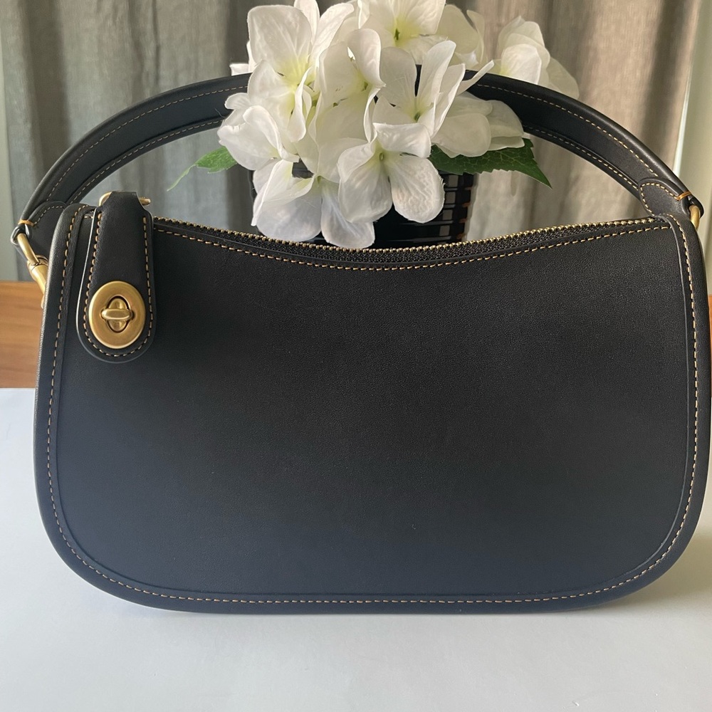 Coach Swinger Bag - Black